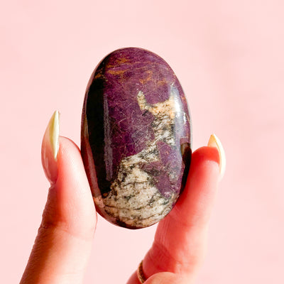 Purpurite Palmstone