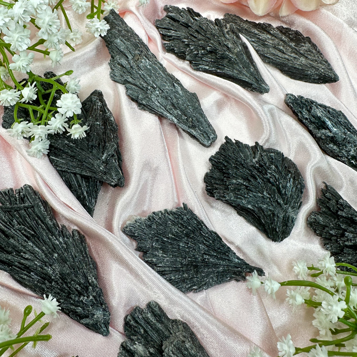 Black Kyanite Raw